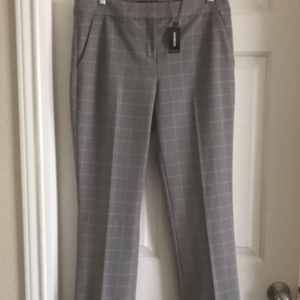 Express Columnist Barely Boot size 8 mid-Rise